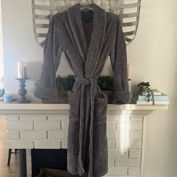 Tommy Bahama full length bathrobe, size S/M - Picture 1 of 4